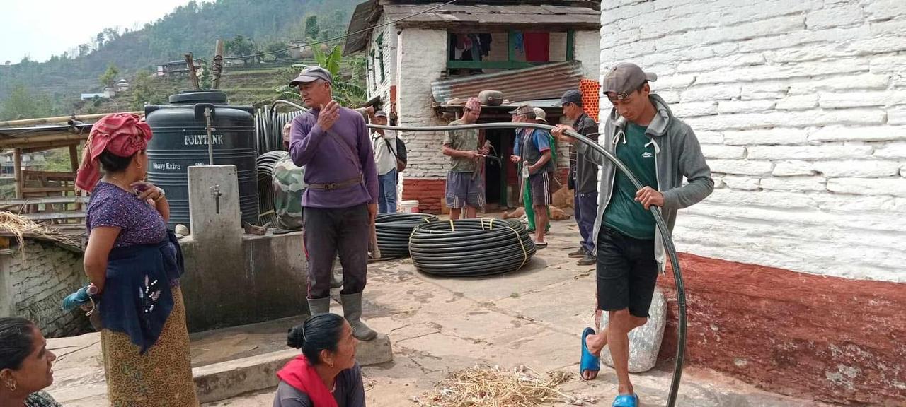 मिलन फाउण्डेशन नेपाल द्वारा खानेपानी पाइप सहयोग